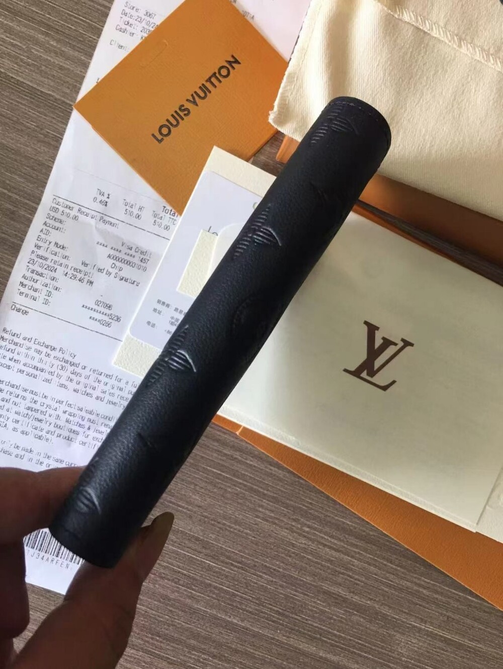 Louis Vuitton Passport Cover - Picture 7 of 10